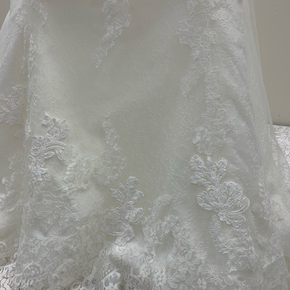 NWT Strapless Wedding Dress w/ Corset Back - Picture 4 of 8